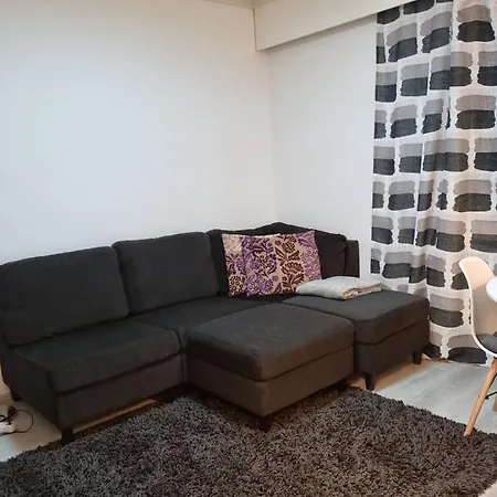 Kompakti Yksioe Numero 3 Pienkerrostalossa Apartment