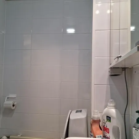 Apartamento Kompakti Yksioe Numero 3 Pienkerrostalossa