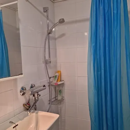 Kompakti Yksioe Numero 3 Pienkerrostalossa
