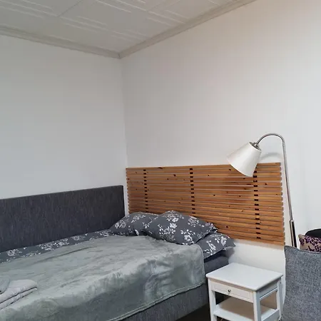 Kompakti Yksioe Numero 3 Pienkerrostalossa