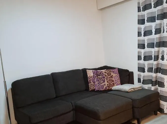 Kompakti Yksioe Numero 3 Pienkerrostalossa Апартаменты