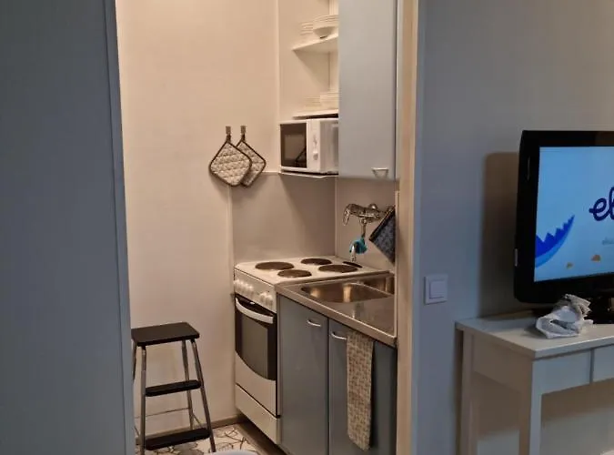 Kompakti Yksioe Numero 3 Pienkerrostalossa Апартаменты Пори