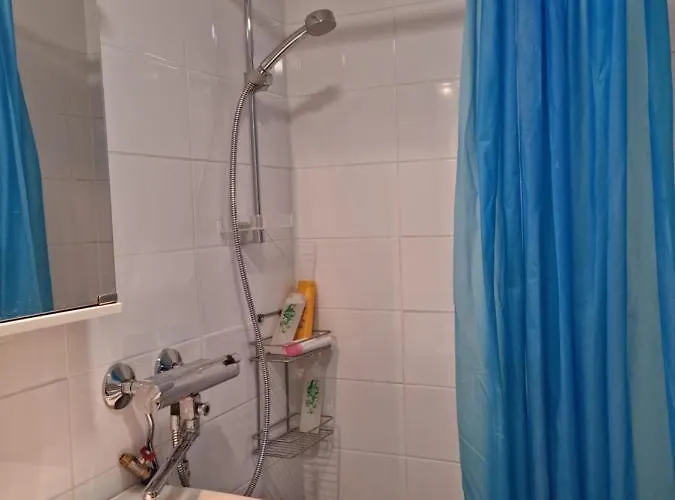 Kompakti Yksioe Numero 3 Pienkerrostalossa