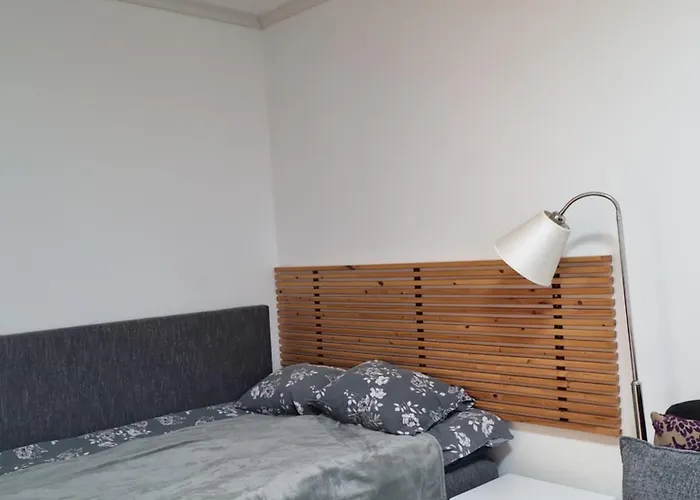 Kompakti Yksioe Numero 3 Pienkerrostalossa