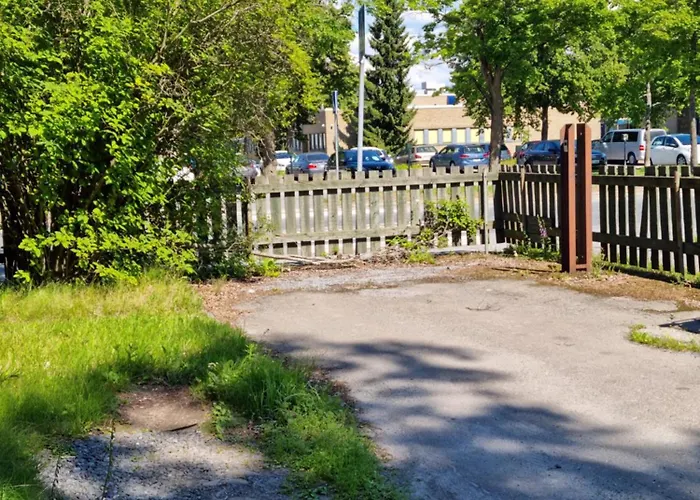 Kompakti Yksioe Numero 3 Pienkerrostalossa Апартаменты